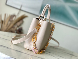 Louis Vuitton Capucines BB