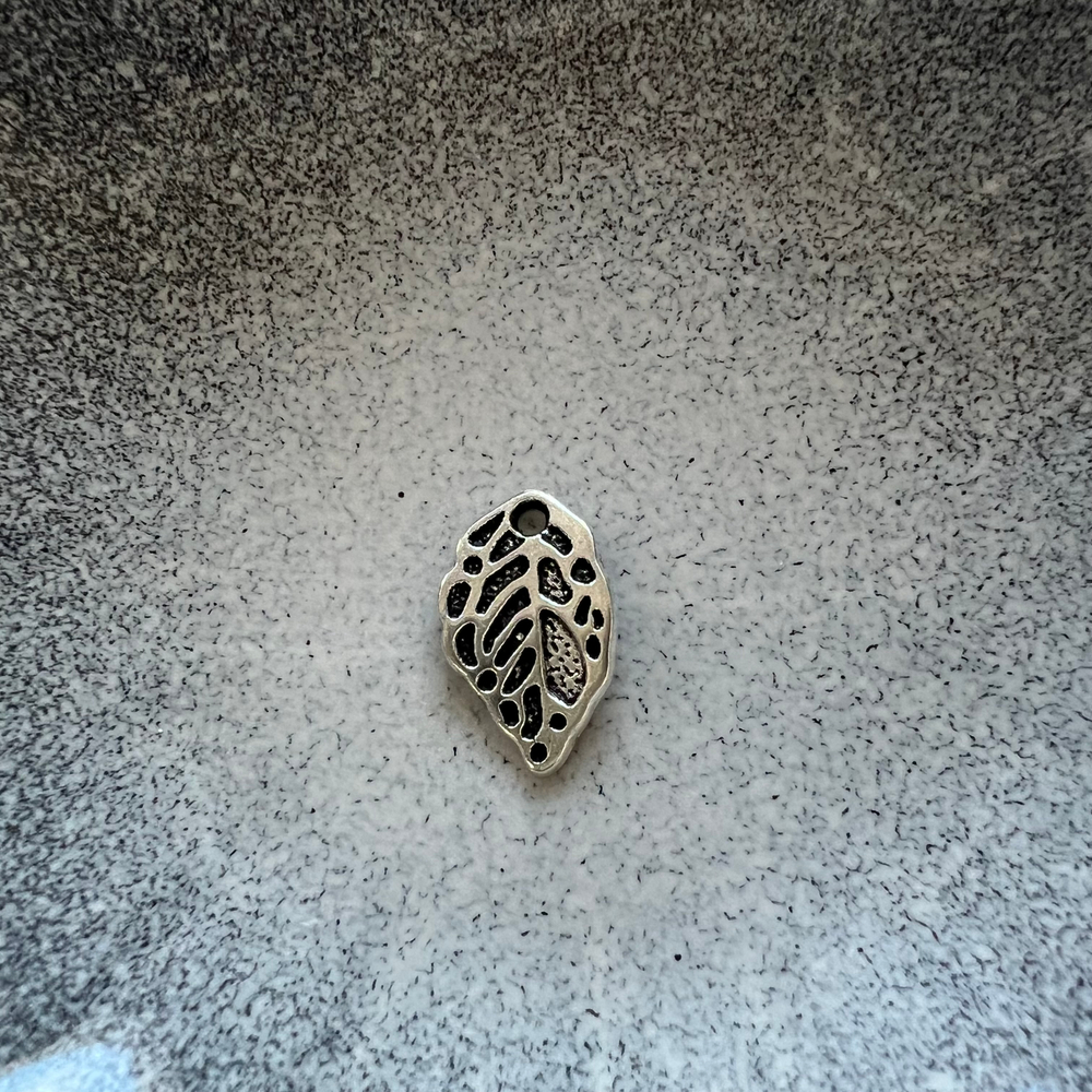 Подвеска дерево-лист. Античное серебро. Фурнитура для изготовления украшений и аксессуаров.