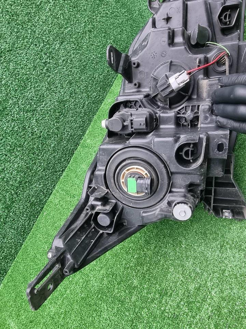 Фара левая Nissan Qashqai J11 (2013-2019) галоген