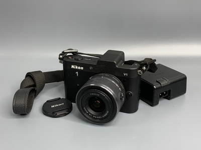 Nikon 1 V1 Kit 10-30mm VR Закрыта диафрагма