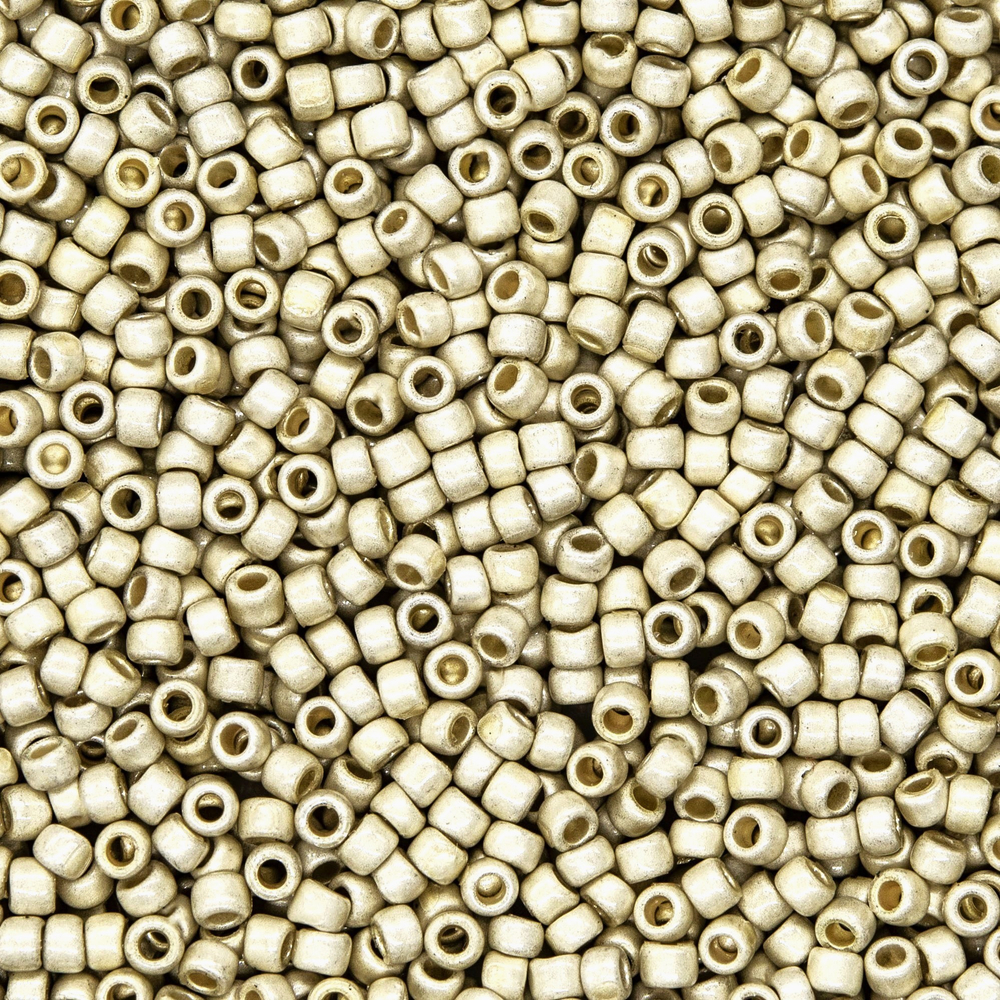 Японский бисер TOHO Round 15/0 (№PF558F), непрозрачный матовый с металлическим блеском