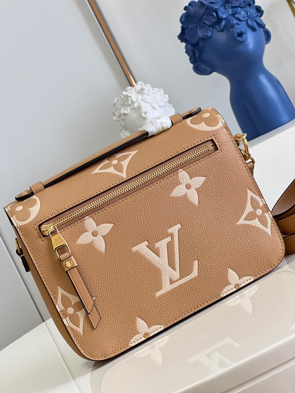 Louis Vuitton Pochette Metis