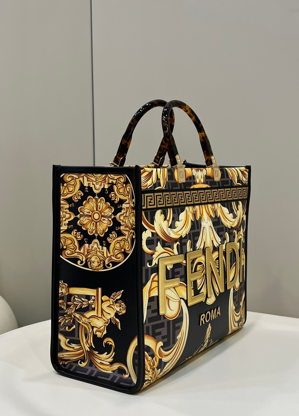 Fendi Versace Sunshine Medium 35 cm