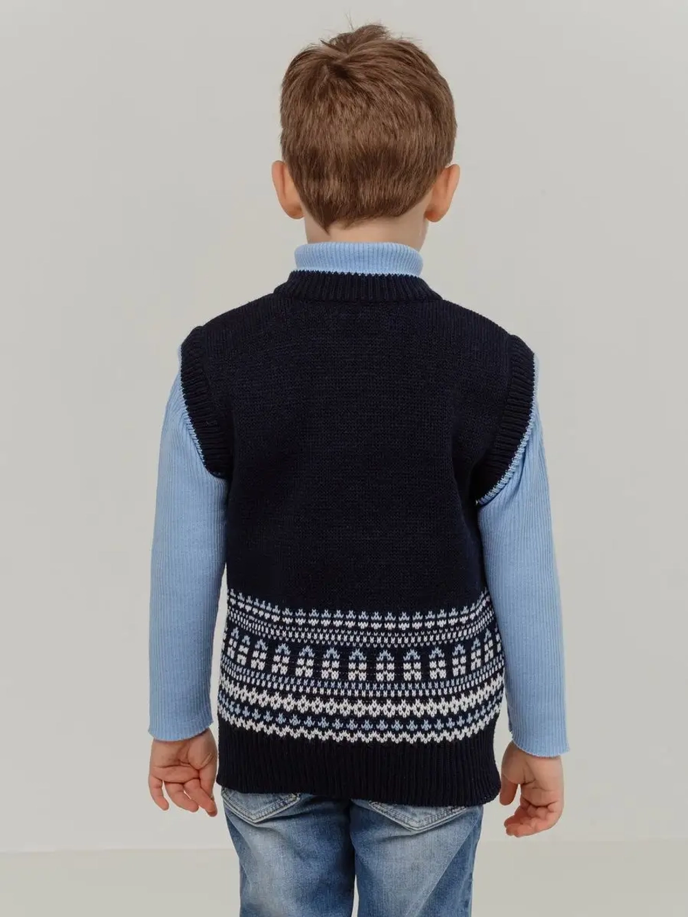 жилет вязаный