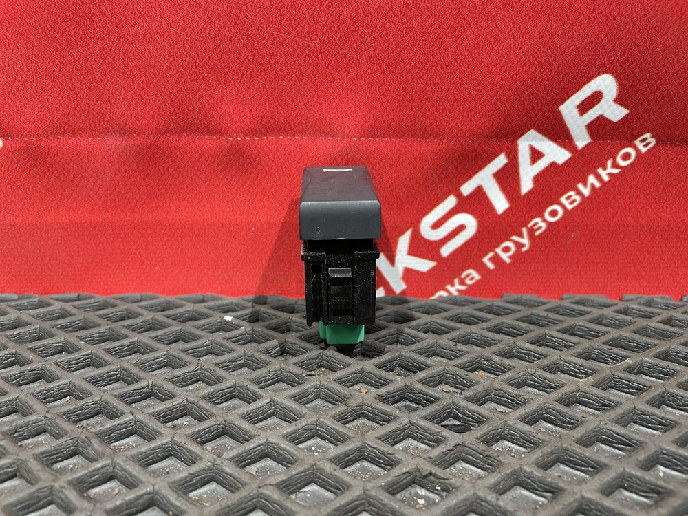 Кнопка звукового сигнала