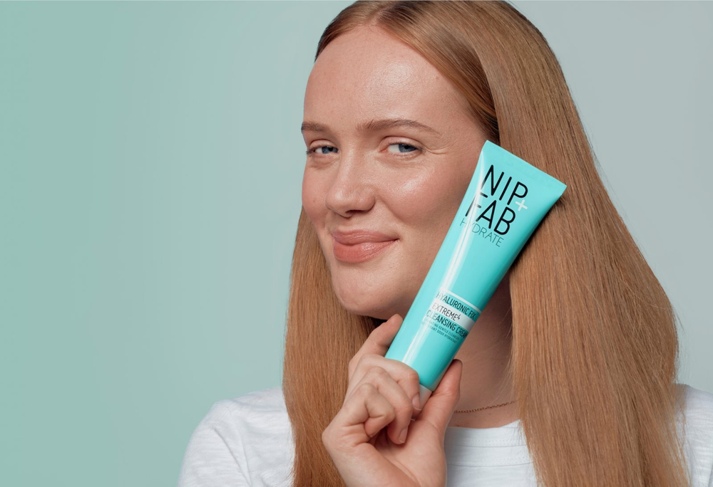 NIP+FAB Hyaluronic Fix Extreme4 2% - очищающий крем для лица /   150  ml  / GTIN 5056217808033