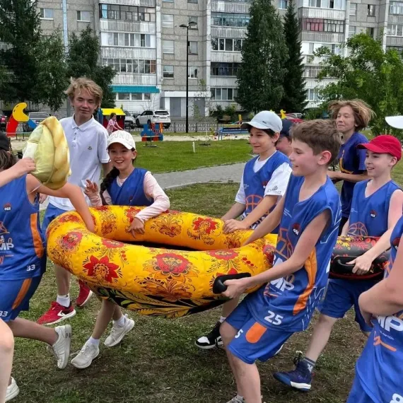 Гигантская ложка