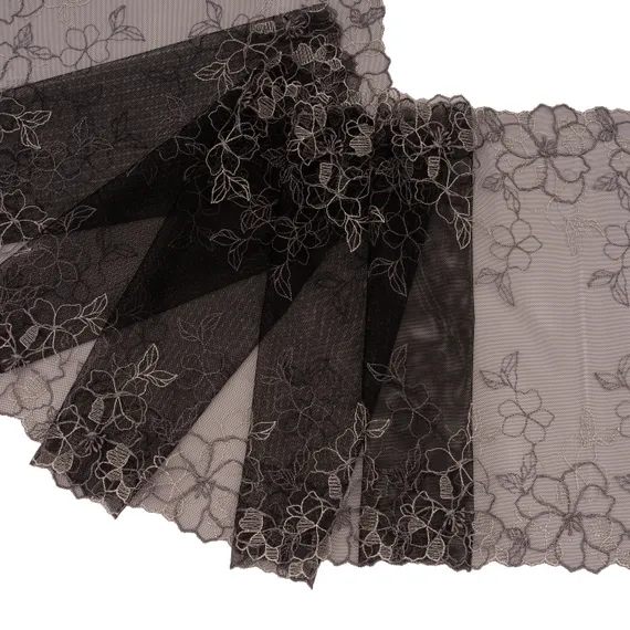 Вышивка на сетке черная/молочная 32 см