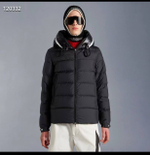 Пуховик Moncler