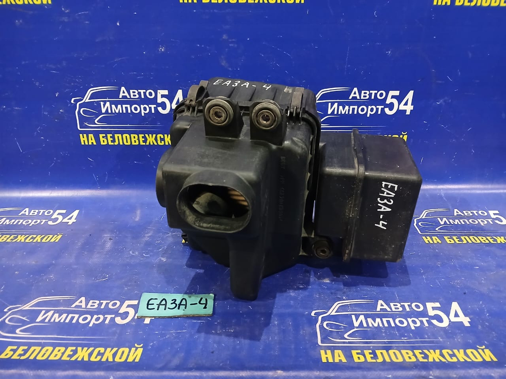 Корпус воздушного фильтра MITSUBISHI GALANT 1999