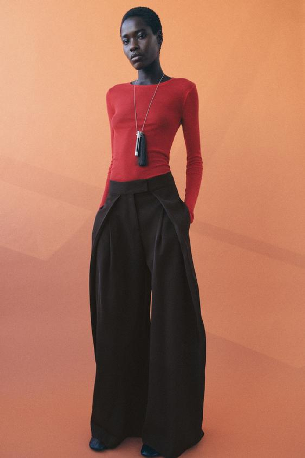ZARA БРЮКИ WIDE LEG С ЗАЩИПАМИ — ZW COLLECTION, КОРИЧНЕВЫЙ