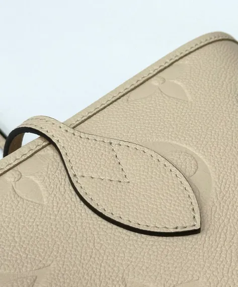 Сумка Louis Vuitton Neverfull MM кремовый
