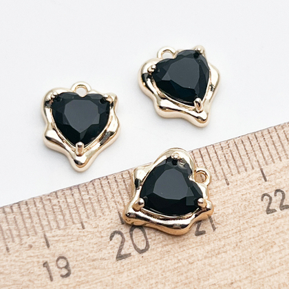 Подвеска Сердце, цвет золото + черный, размер 13*10 мм, цена за 1 шт