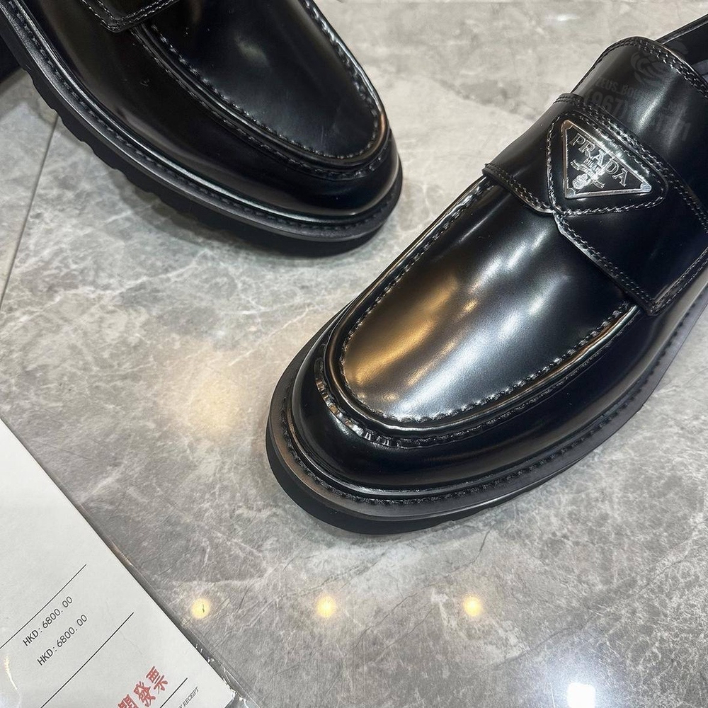 Лоферы Prada