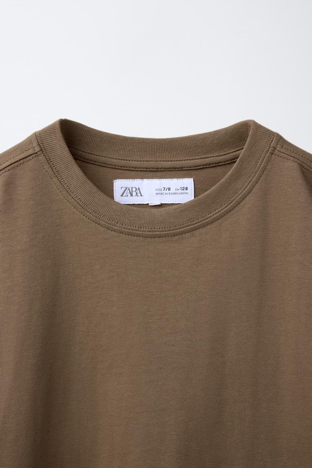 ZARA БАЗОВАЯ ОДНОТОННАЯ ФУТБОЛКА, СВЕТЛО-КОРИЧНЕВЫЙ