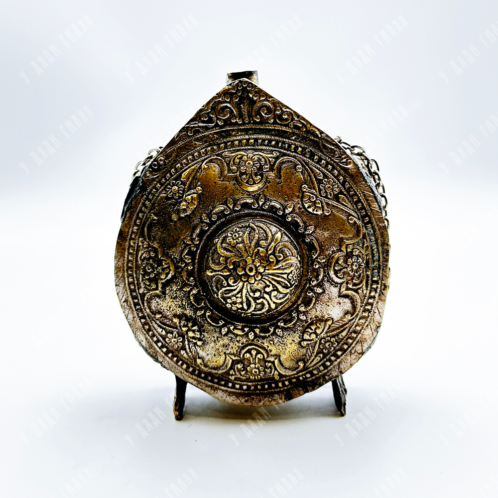 Малая богато декорированная пороховница. Посеребрение, латунь. Балканы, XIX в.