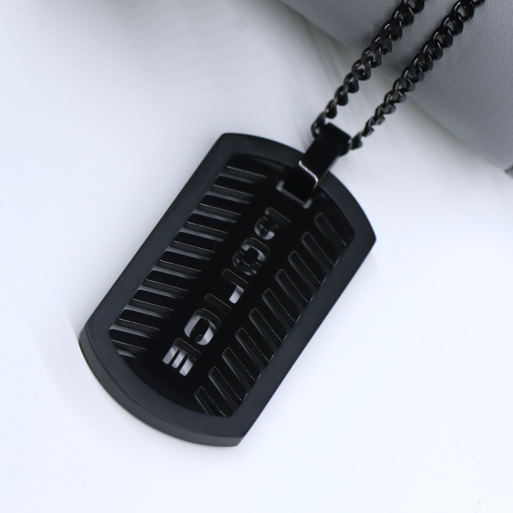 Подарочный комплект Police: мужские часы и кулон