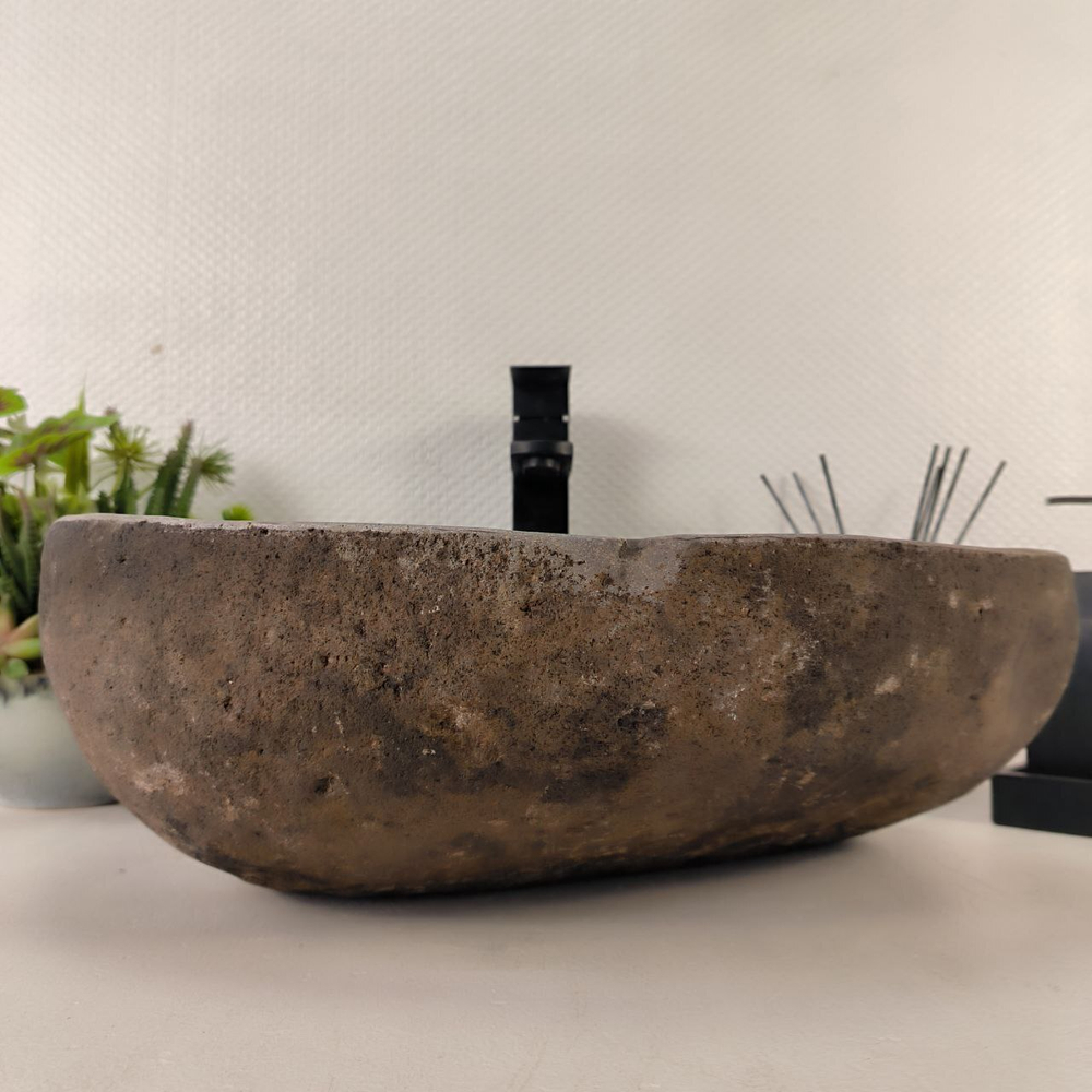 Раковина из речного камня RS-65080 47*42*15 0861