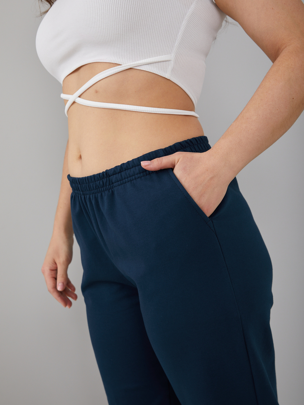 Костюм с брюками КБ-184/белосиний-листья