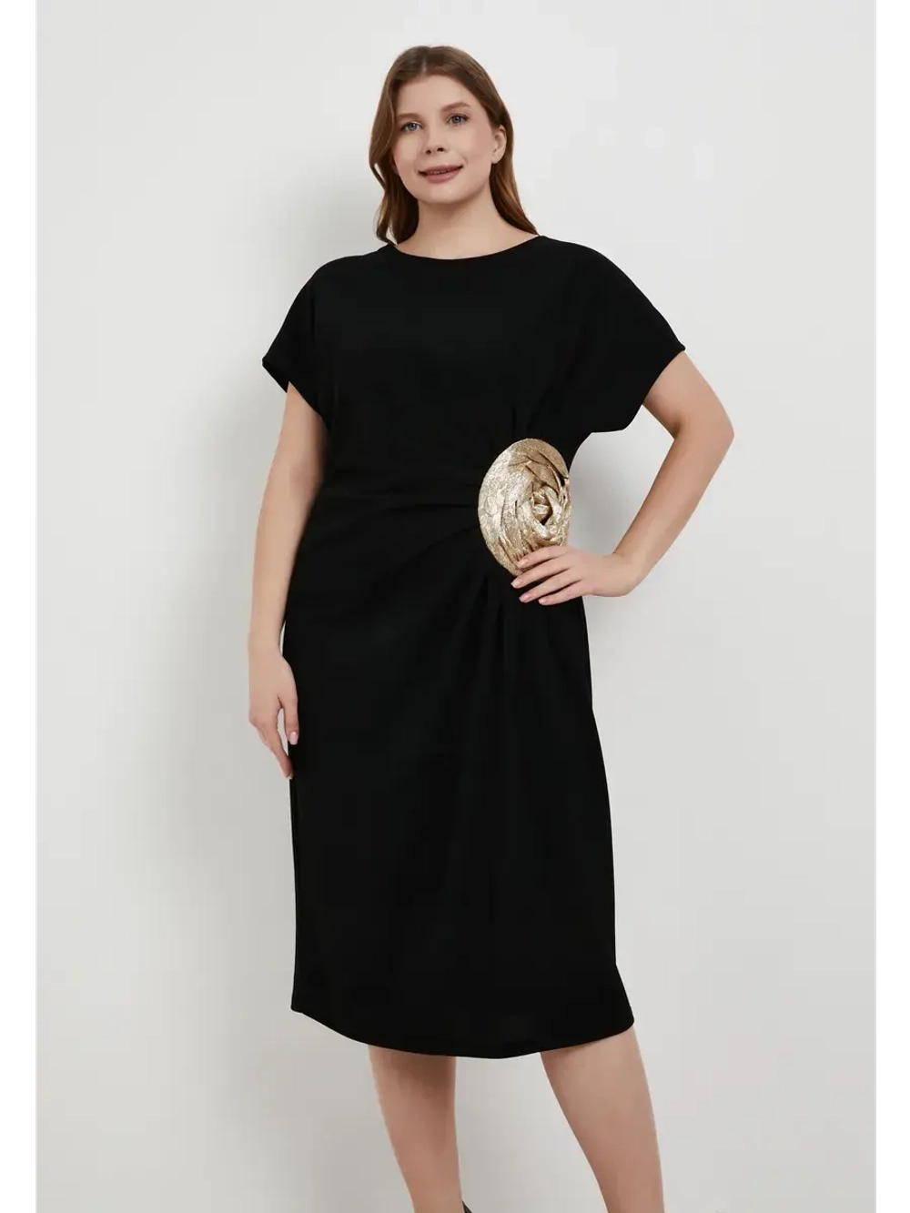 Платье нарядное из крепа больших размеров