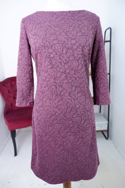 Платье Evrika лаконичное, визуально 46 размер