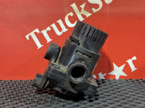 Клапан ускорительный