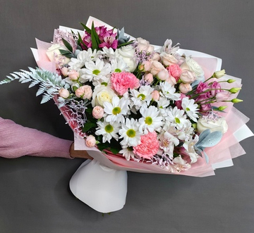 Авторский букет в розовой гамме