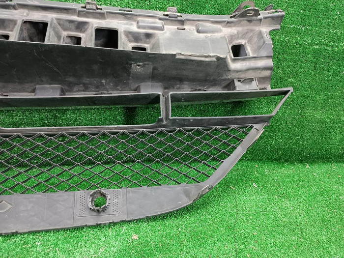 Решетка переднего бампера Mercedes GLC X253 (2015-2019) AMG