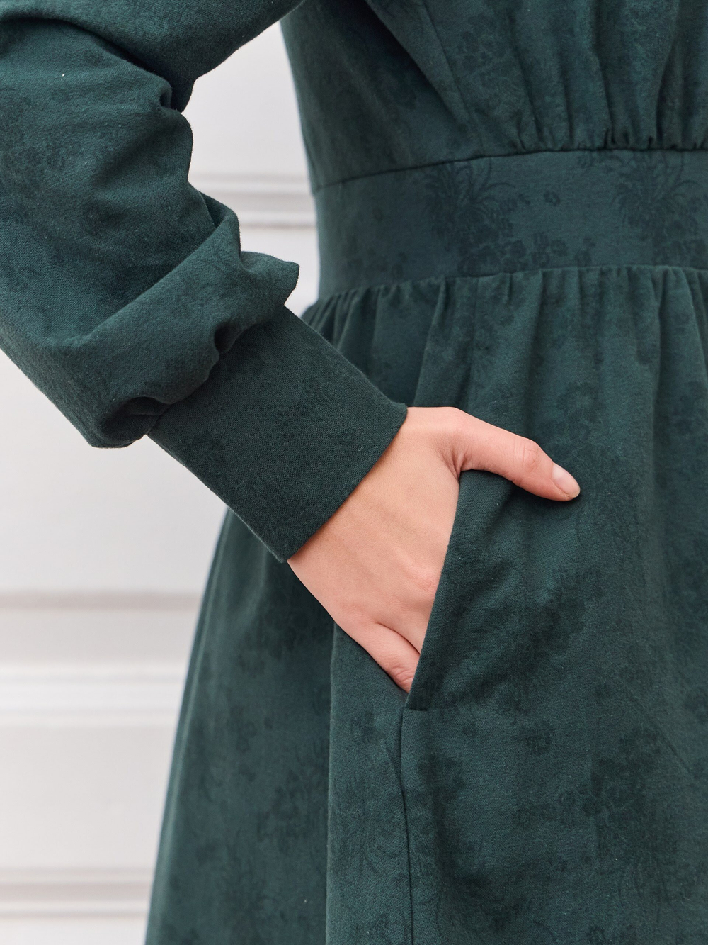 Платье с оборками