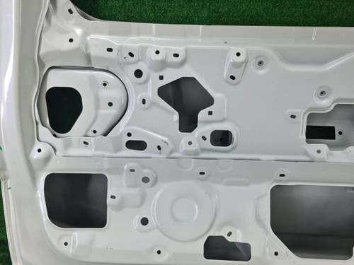 Крышка багажника Toyota Land Cruiser 300 (2021-н.в.)