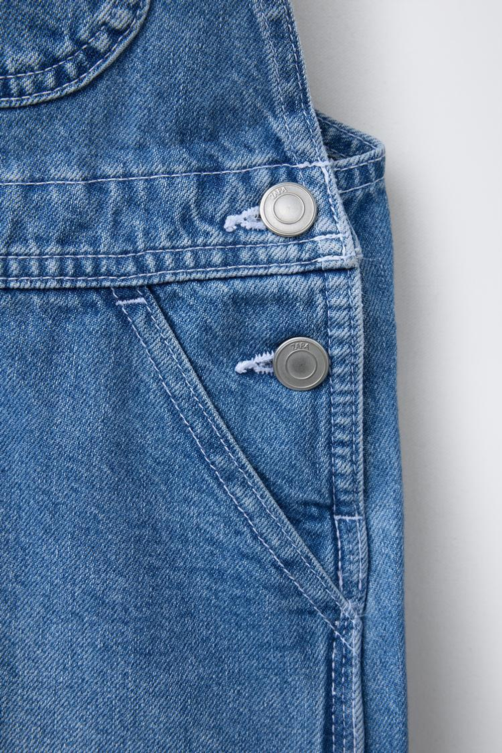 ZARA ДЖИНСОВЫЙ КОМБИНЕЗОН С ПРИНТОМ LILO & STITCH © DISNEY, СИНИЙ