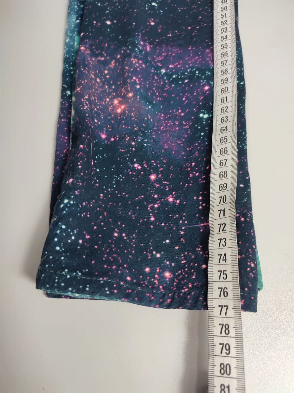 Брюки H&M с принтом 44 размер