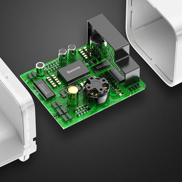 Зарядное устройство Quick Charge Baseus (USB 12V/2A)