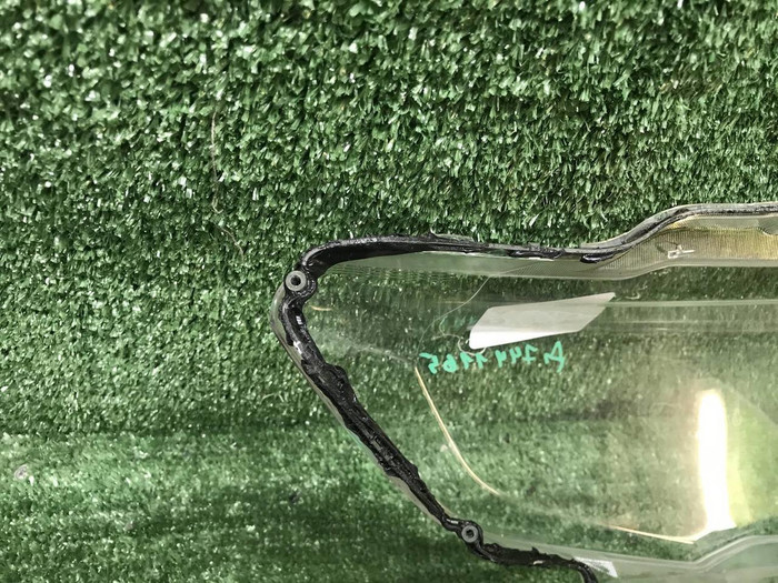 Стекло фары левое Nissan X-Trail Т32 (2017-2022)