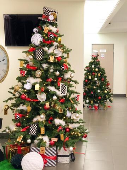 Новогодняя Алиса в стране чудес