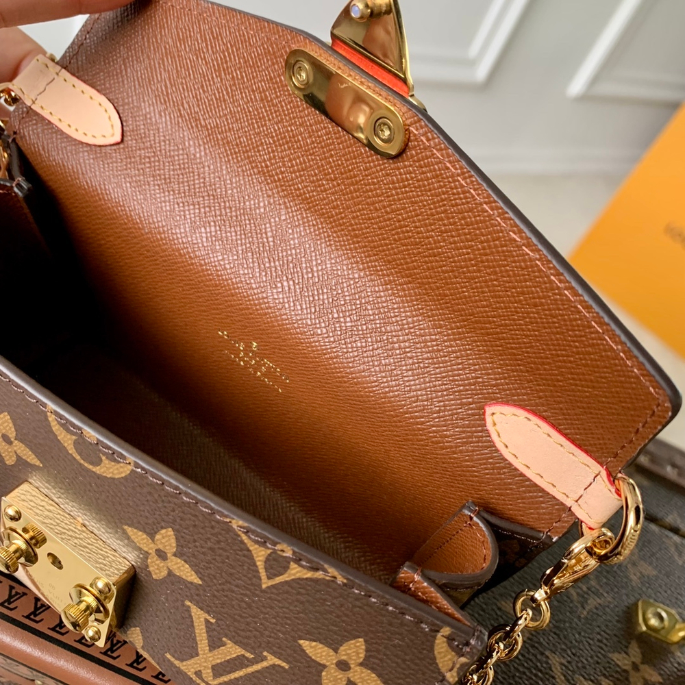 Louis Vuitton Bitsy Pouch