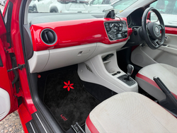 Volkswagen up!, 2013