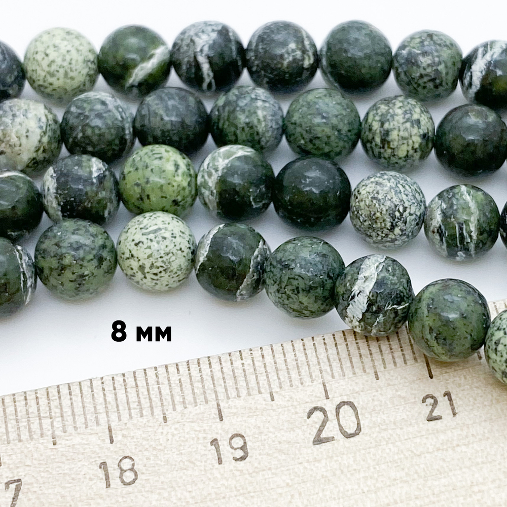 Серпентинит (змеевик), диаметр около 7,9-8,1 мм, цена за 12 шт (1/4 нити)