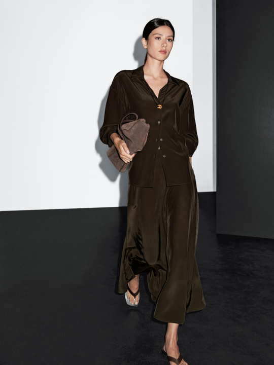 Massimo Dutti Струящаяся расклешенная юбка, шоколадный