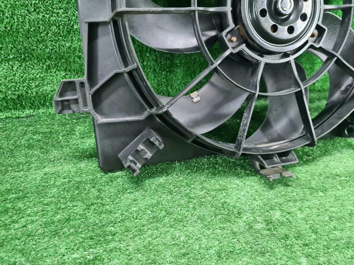 Диффузор с вентилятором Hyundai Solaris 1 (2010-2017)