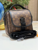 Сумка-мессенджер Louis Vuitton