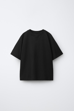 ZARA КОМПЛЕКТ ИЗ ФУТБОЛКИ И ШОРТОВ, ЧЕРНЫЙ