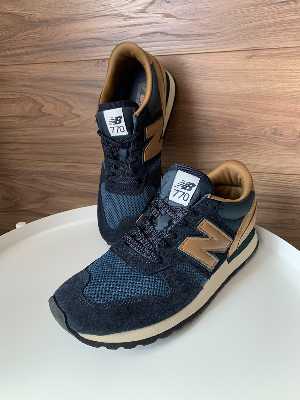 New Balance M770SNB