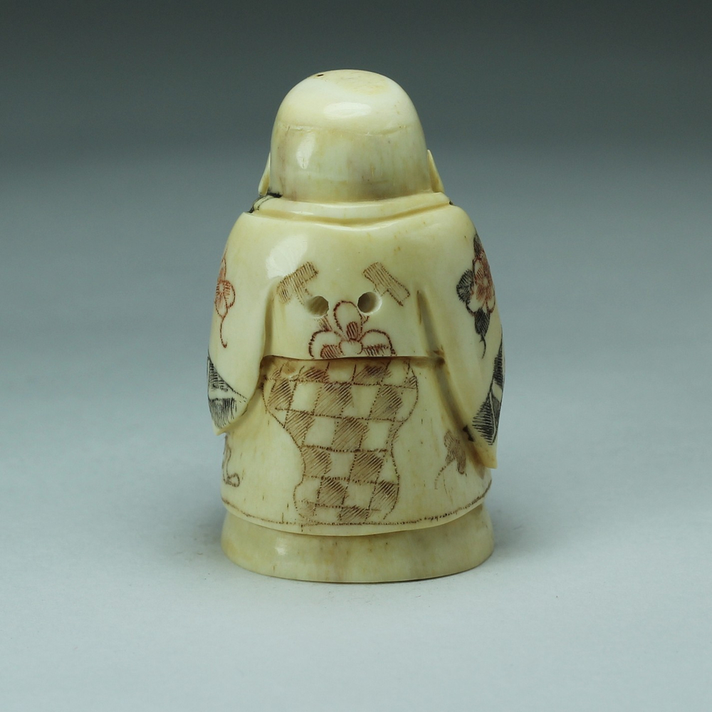 Нэцкэ Монах со свитком