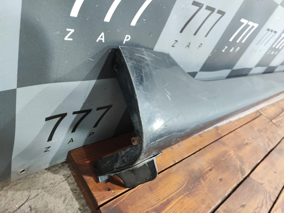 Накладка порога правого Kia Quoris (KH) 12-18 Б/У Оригинал 877543T000