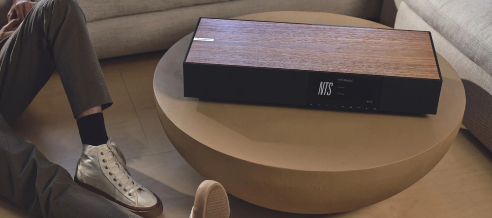 Сетевой аудиоплеер Cambridge Audio Evo One Black Walnut