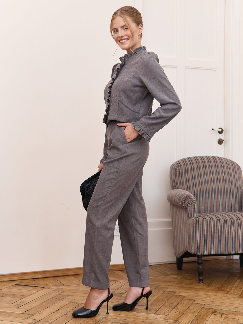 Брюки классические вельветовые