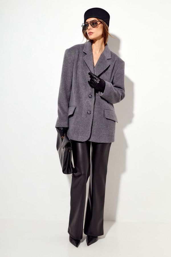 Пальто-пиджак с шерстью серого цвета