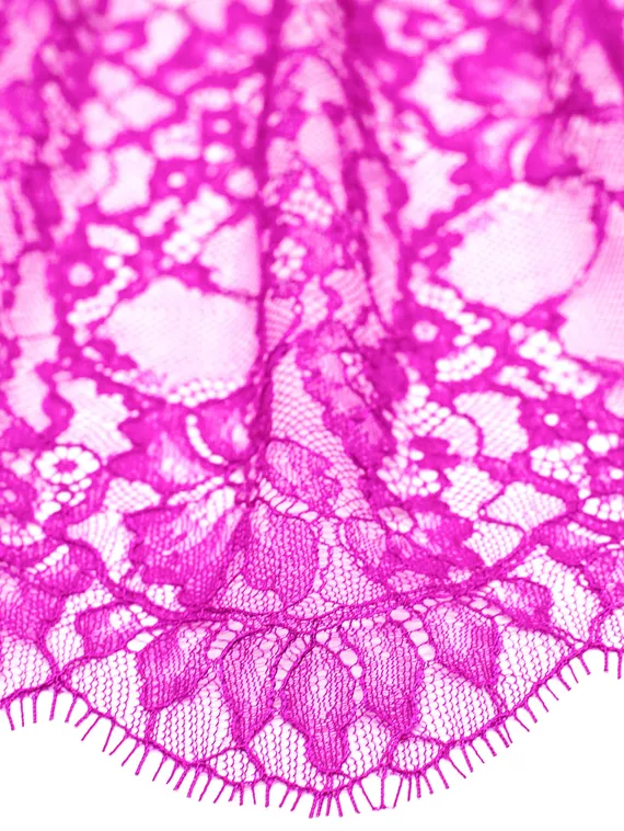 01-47 Кружево шантильи 22 см, фуксия
