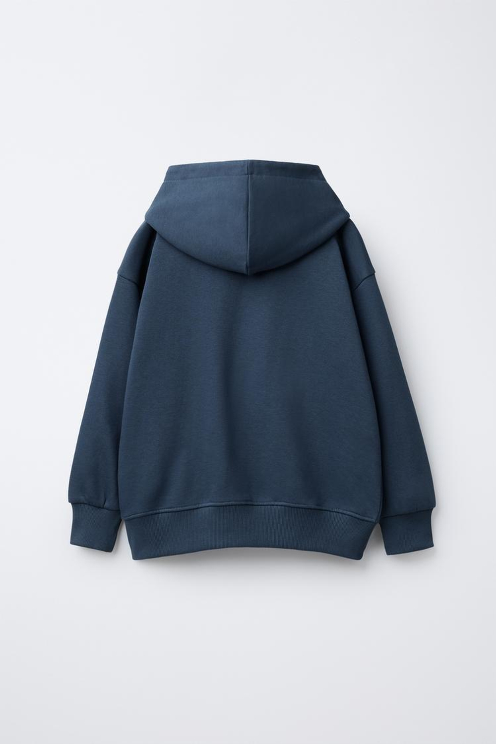 ZARA КОМПЛЕКТ ИЗ ТОЛСТОВКИ С КАПЮШОНОМ И БРЮК-ДЖОГГЕРОВ С ТЕКСТОМ, ВЫЦВЕТШИЙ СИНИЙ